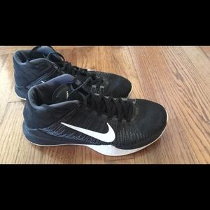 women’s nike basketball shoes